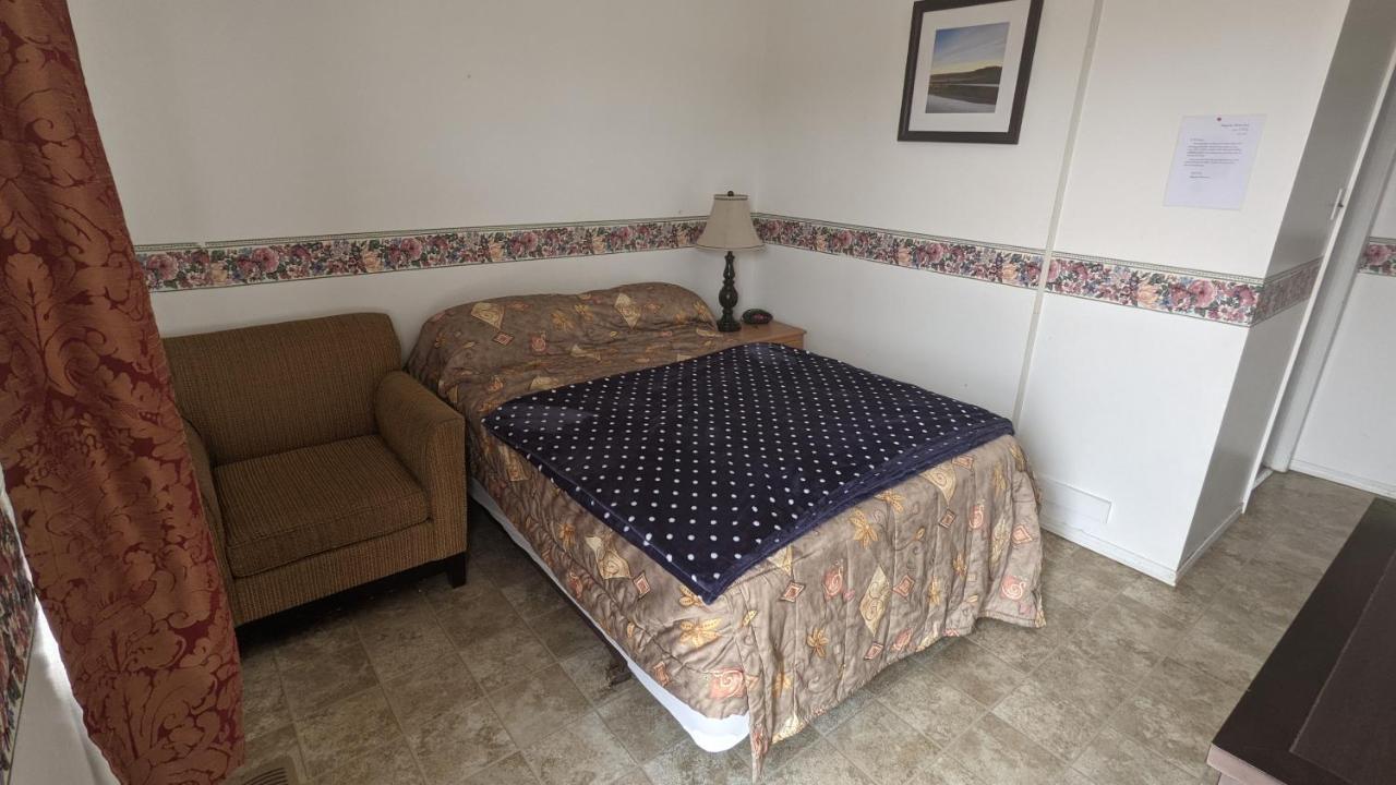 Balgonie Motel Motor Inn Pilot Butte Luaran gambar